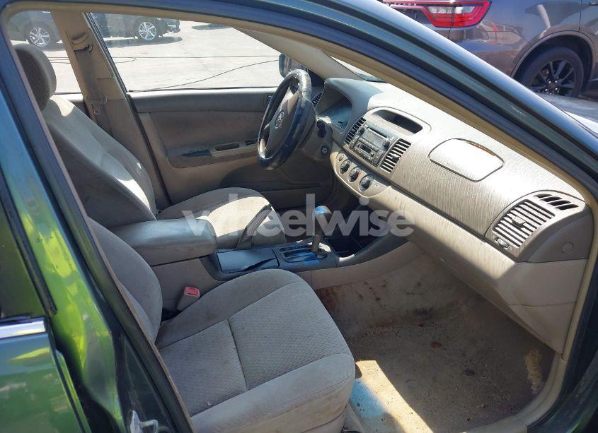 Photo 5 of 2004 Toyota Camry LE V6/XLE V6 (VIN 4T1BF32K74U073206)