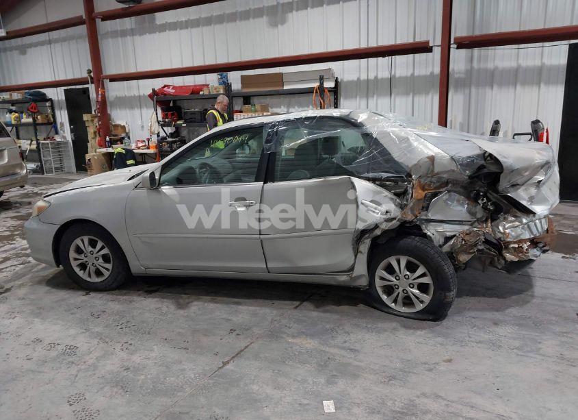 Photo 14 of 2004 Toyota Camry LE V6 (VIN 4T1BF32K74U568974)