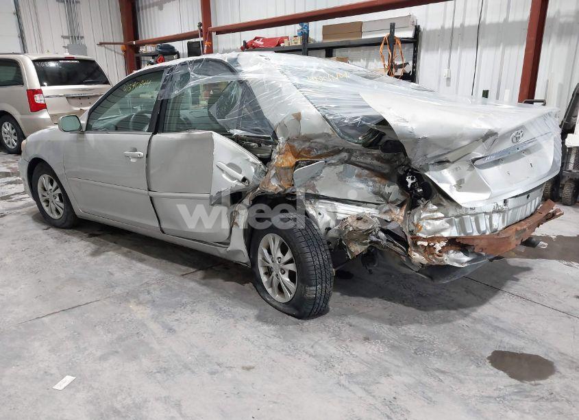 Photo 3 of 2004 Toyota Camry LE V6 (VIN 4T1BF32K74U568974)