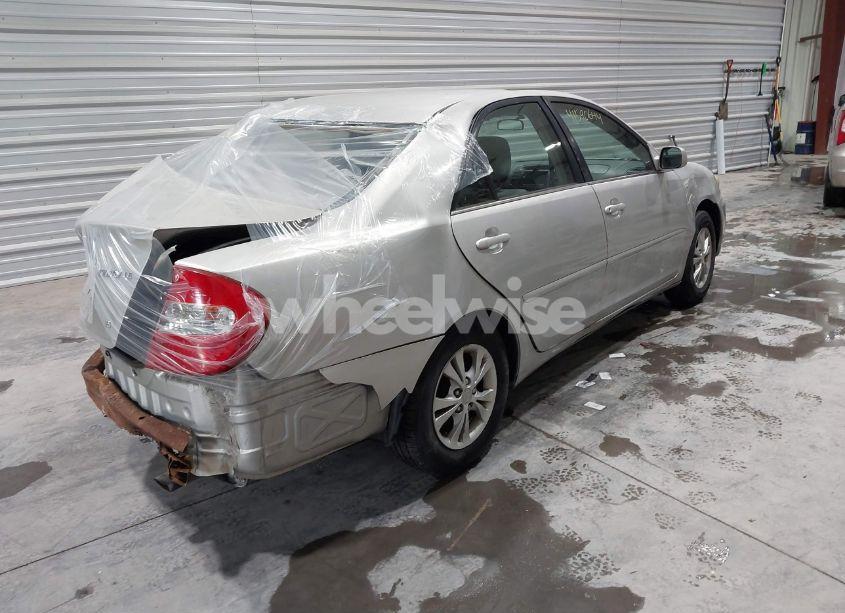 Photo 4 of 2004 Toyota Camry LE V6 (VIN 4T1BF32K74U568974)