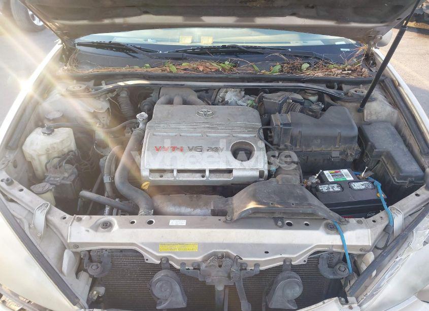 Photo 10 of 2004 Toyota Camry LE V6 (VIN 4T1BF32K74U570479)