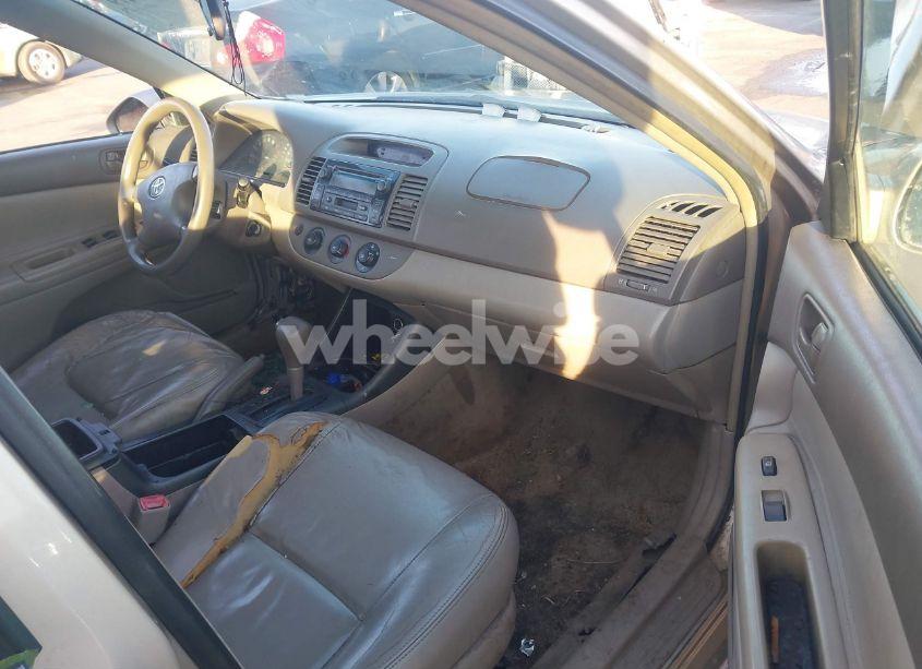 Photo 5 of 2004 Toyota Camry LE V6 (VIN 4T1BF32K74U570479)