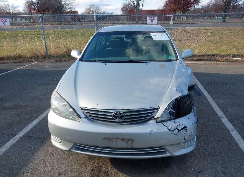 Photo 12 of 2005 Toyota Camry LE V6 (VIN 4T1BF32K75U105928)