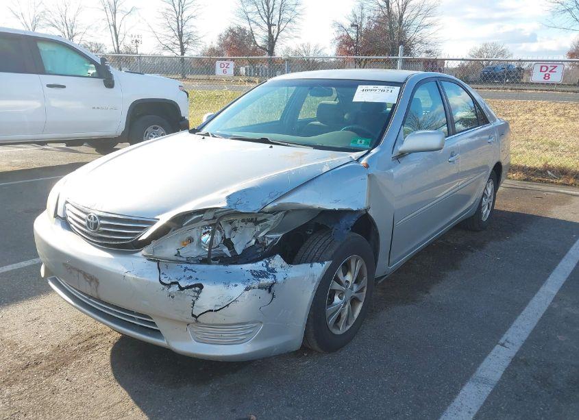 Photo 6 of 2005 Toyota Camry LE V6 (VIN 4T1BF32K75U105928)