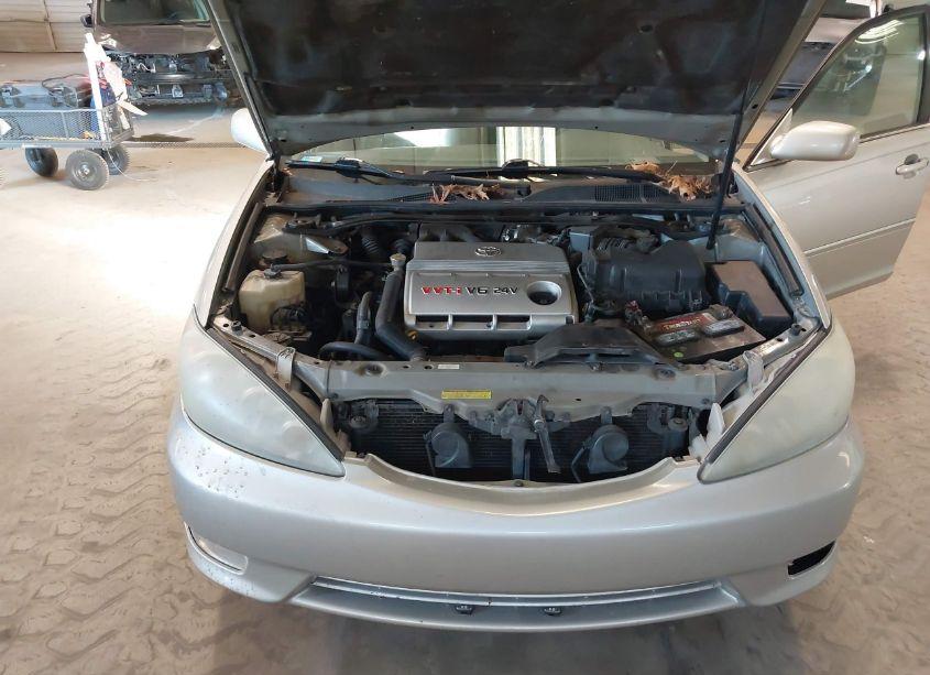 Photo 10 of 2005 Toyota Camry XLE V6 (VIN 4T1BF32K75U594024)