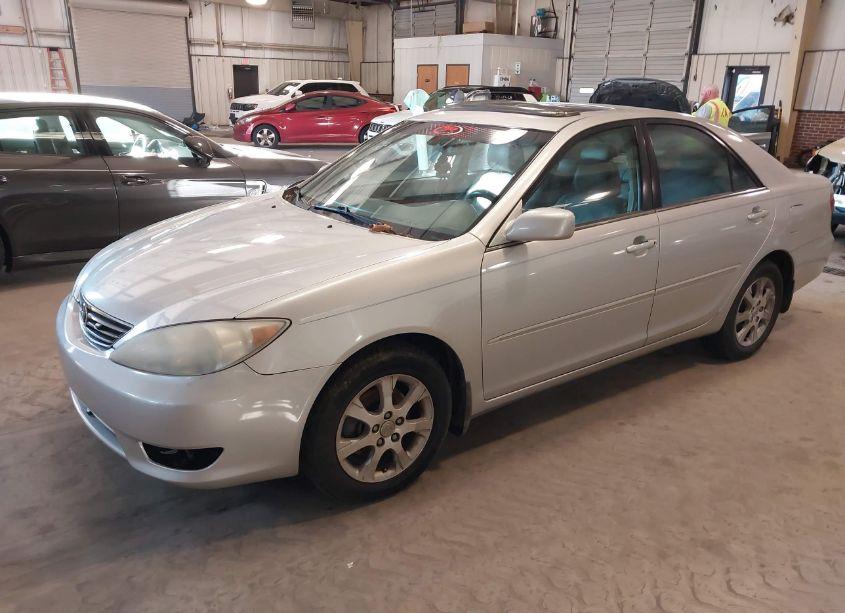 Photo 2 of 2005 Toyota Camry XLE V6 (VIN 4T1BF32K75U594024)