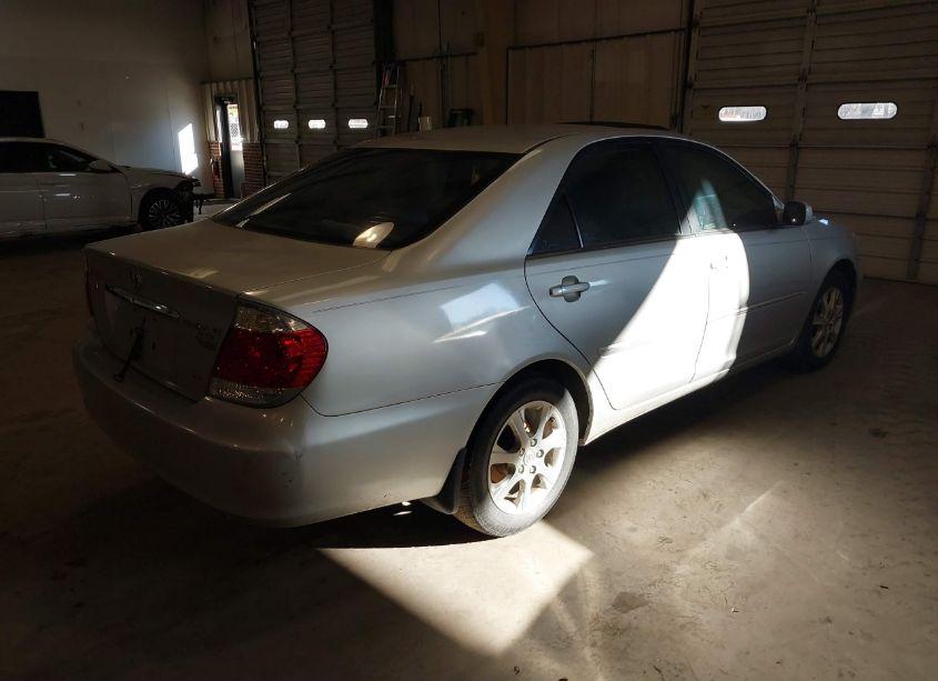 Photo 4 of 2005 Toyota Camry XLE V6 (VIN 4T1BF32K75U594024)