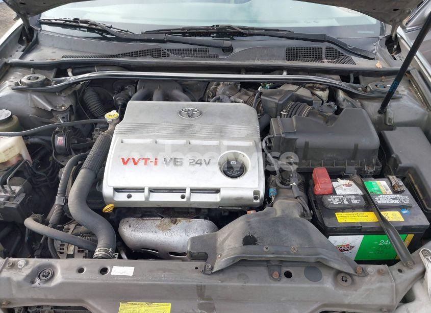 Photo 10 of 2005 Toyota Camry XLE V6 (VIN 4T1BF32K75U595836)