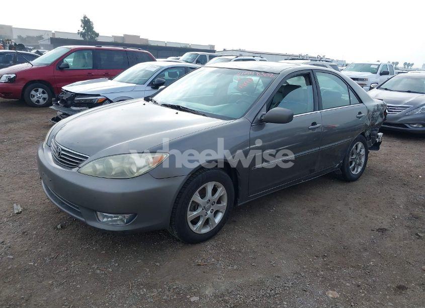 Photo 2 of 2005 Toyota Camry XLE V6 (VIN 4T1BF32K75U595836)