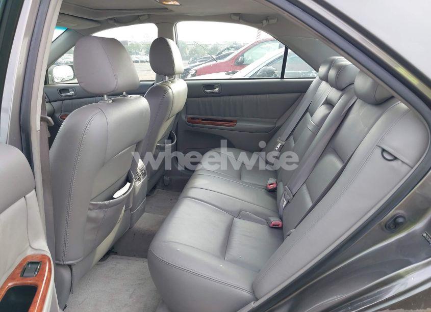 Photo 8 of 2005 Toyota Camry XLE V6 (VIN 4T1BF32K75U595836)