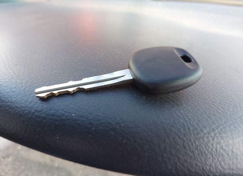 Photo 11 of 2002 Toyota Camry SE V6 (VIN 4T1BF32K82U004215)