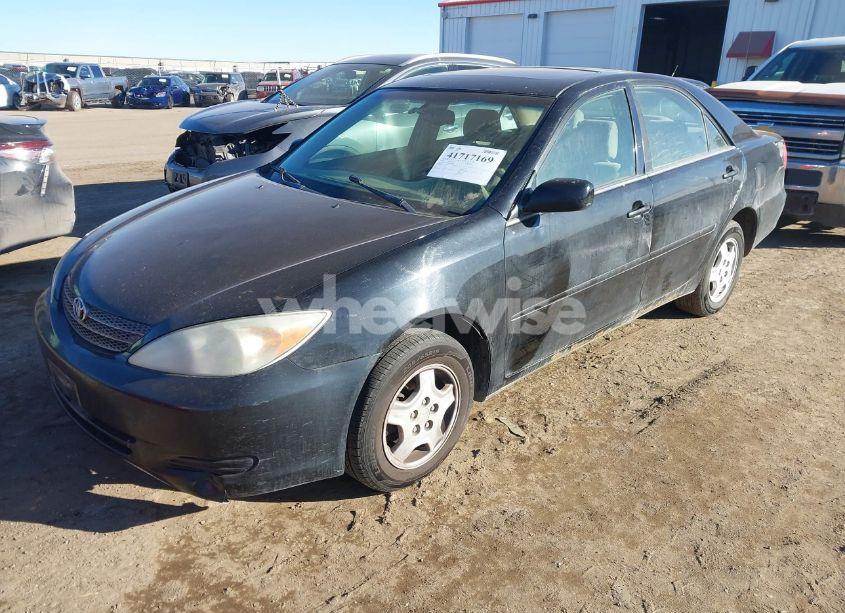 Photo 2 of 2002 Toyota Camry LE V6 (VIN 4T1BF32K82U016154)