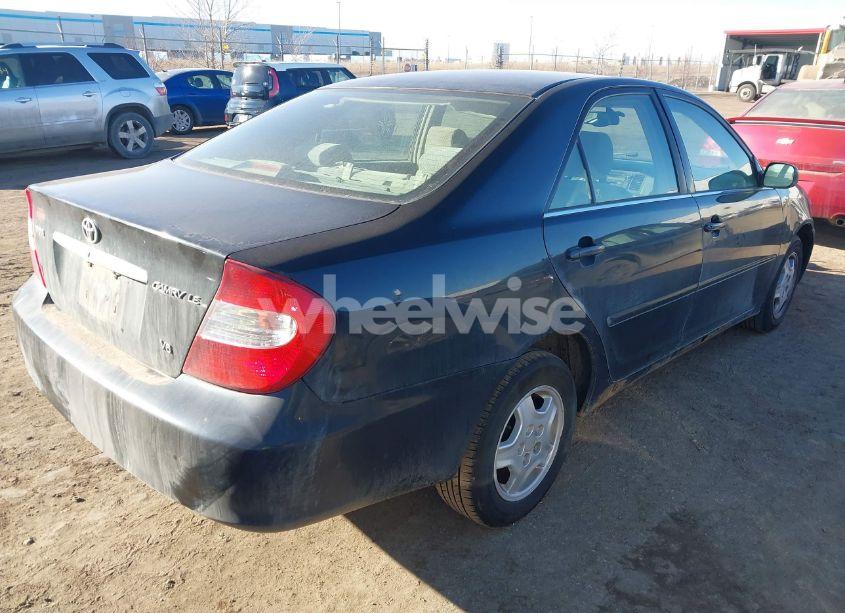 Photo 4 of 2002 Toyota Camry LE V6 (VIN 4T1BF32K82U016154)