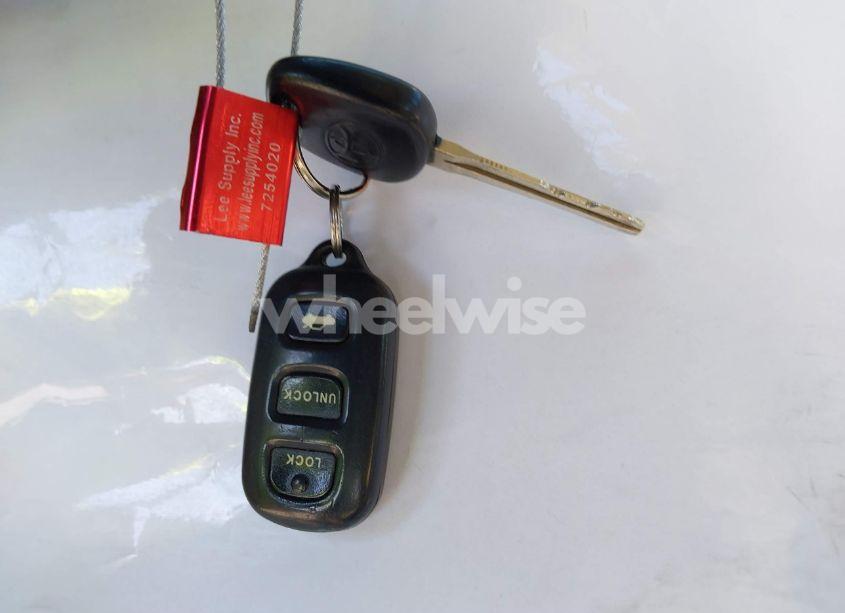 Photo 11 of 2002 Toyota Camry LE V6 (VIN 4T1BF32K82U030068)