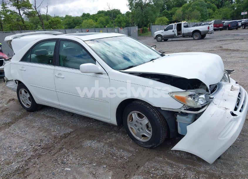 2003 Toyota Camry LE V6/SE V6/XLE V6 (VIN 4T1BF32K83U052749) main photo
