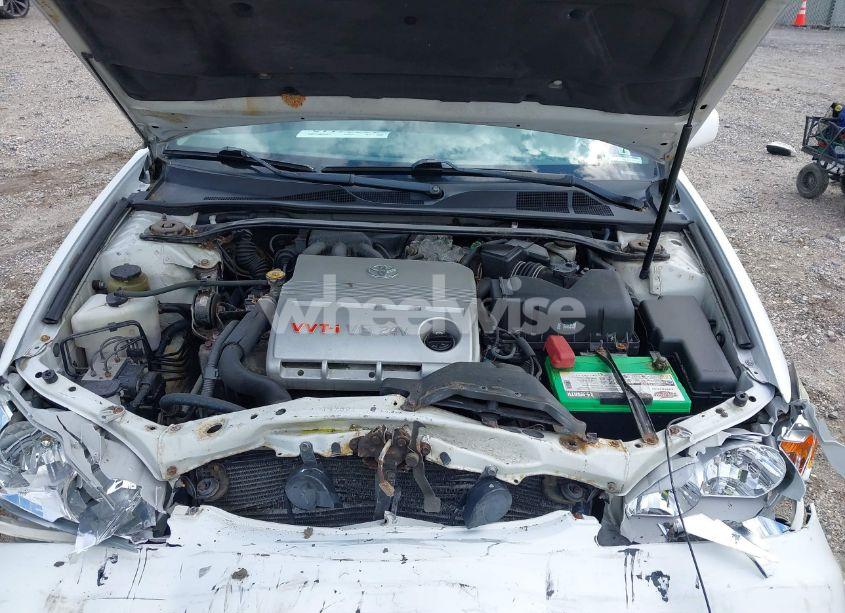Photo 10 of 2003 Toyota Camry LE V6/SE V6/XLE V6 (VIN 4T1BF32K83U052749)