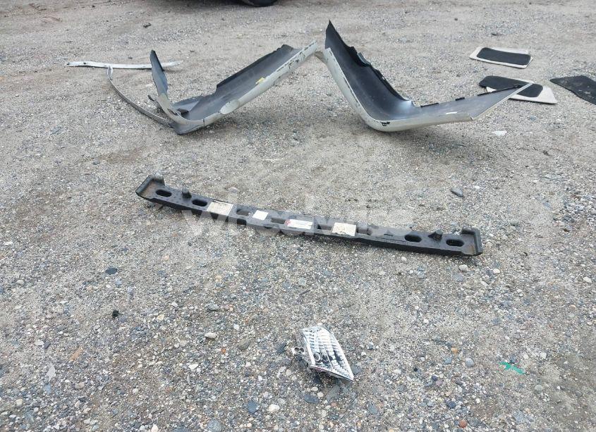 Photo 12 of 2003 Toyota Camry LE V6/SE V6/XLE V6 (VIN 4T1BF32K83U052749)