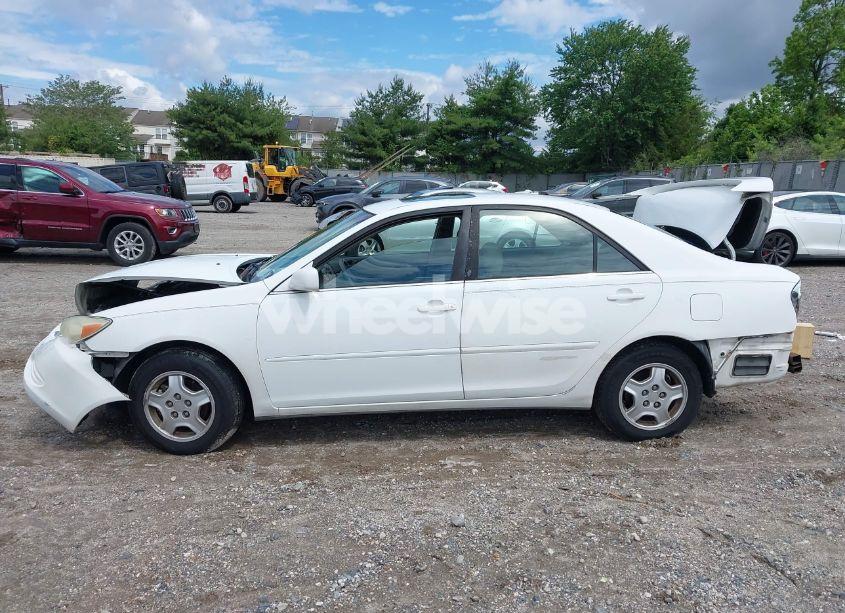 Photo 15 of 2003 Toyota Camry LE V6/SE V6/XLE V6 (VIN 4T1BF32K83U052749)