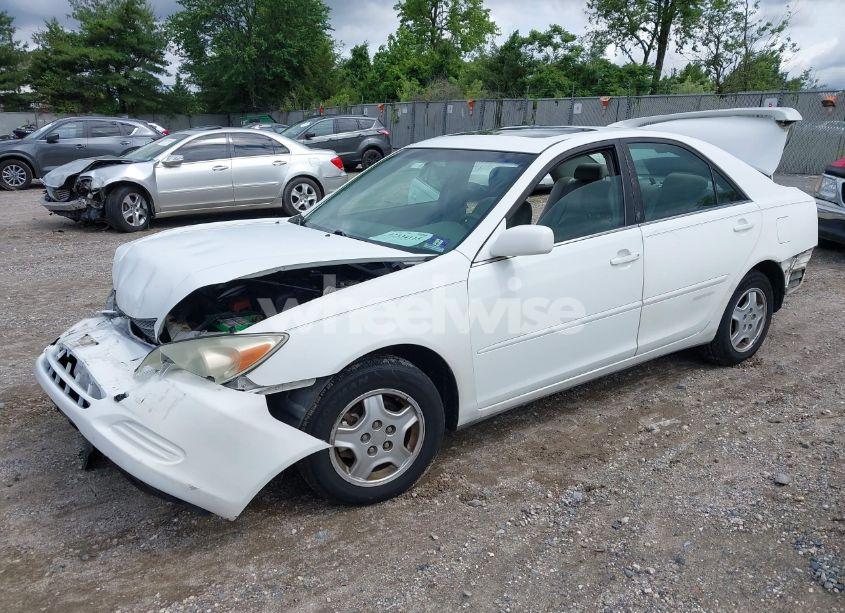 Photo 2 of 2003 Toyota Camry LE V6/SE V6/XLE V6 (VIN 4T1BF32K83U052749)