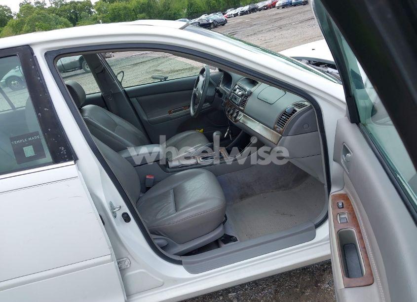 Photo 5 of 2003 Toyota Camry LE V6/SE V6/XLE V6 (VIN 4T1BF32K83U052749)