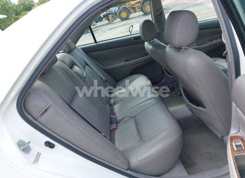 Photo 8 of 2003 Toyota Camry LE V6/SE V6/XLE V6 (VIN 4T1BF32K83U052749)