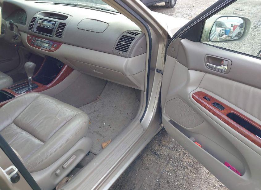 Photo 5 of 2003 Toyota Camry XLE V6 (VIN 4T1BF32K83U552135)