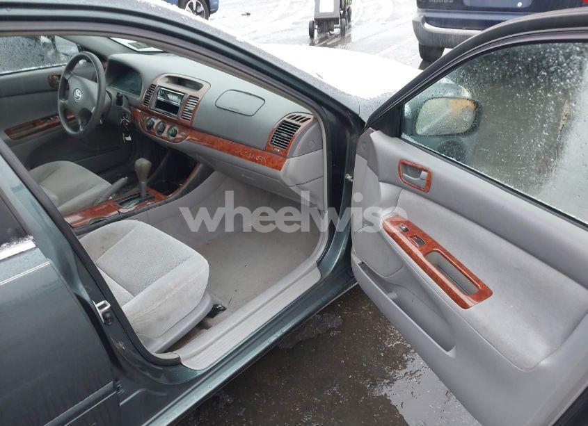 Photo 5 of 2003 Toyota Camry LE V6 (VIN 4T1BF32K83U563975)