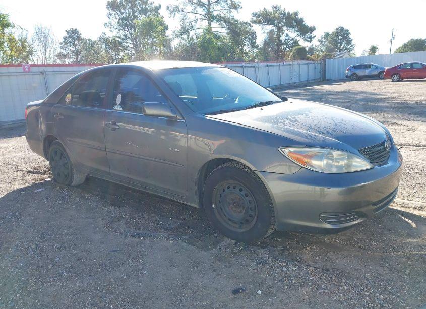 2004 Toyota Camry LE V6 (VIN 4T1BF32K84U078981) main photo