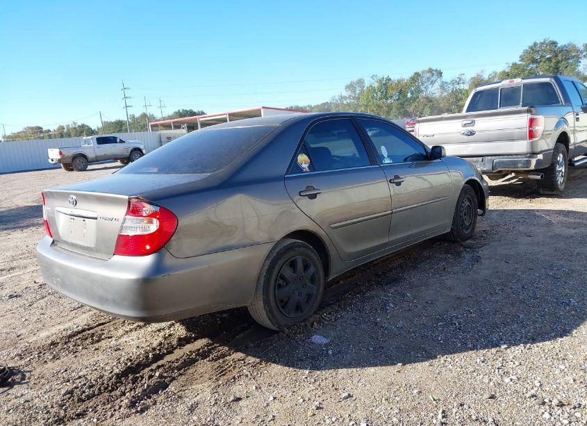 Photo 4 of 2004 Toyota Camry LE V6 (VIN 4T1BF32K84U078981)