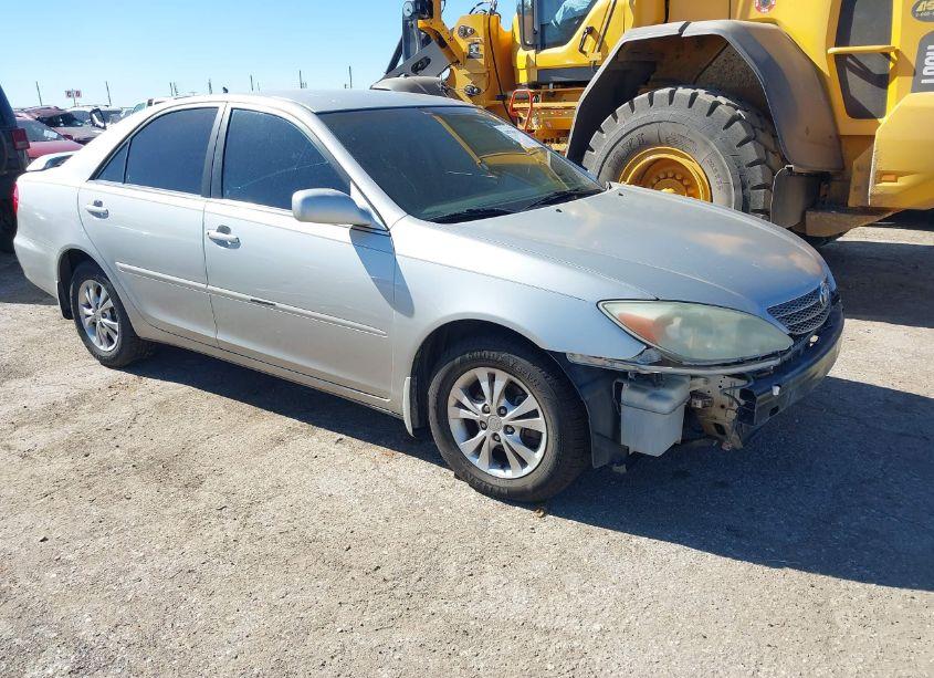 2004 Toyota Camry LE V6 (VIN 4T1BF32K84U576159) main photo