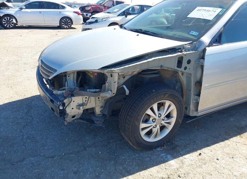 Photo 6 of 2004 Toyota Camry LE V6 (VIN 4T1BF32K84U576159)