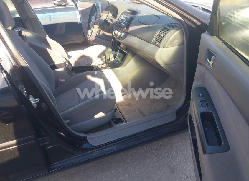 Photo 5 of 2005 Toyota Camry LE V6 (VIN 4T1BF32K85U090436)