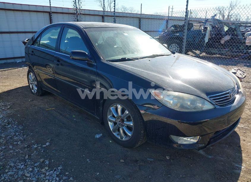 2005 Toyota Camry XLE V6 (VIN 4T1BF32K85U091666) main photo