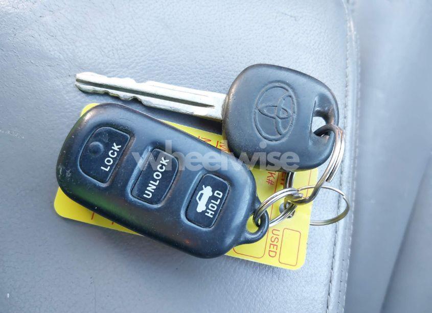 Photo 11 of 2005 Toyota Camry XLE V6 (VIN 4T1BF32K85U091666)