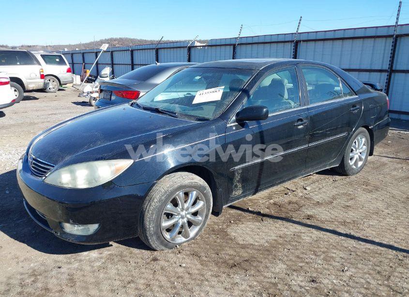 Photo 2 of 2005 Toyota Camry XLE V6 (VIN 4T1BF32K85U091666)