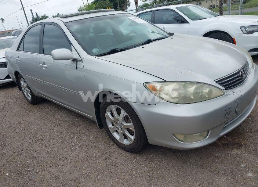 2006 Toyota Camry XLE V6 (VIN 4T1BF32K86U119208) main photo