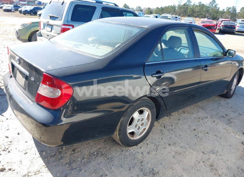 Photo 4 of 2002 Toyota Camry LE V6 (VIN 4T1BF32K92U525444)