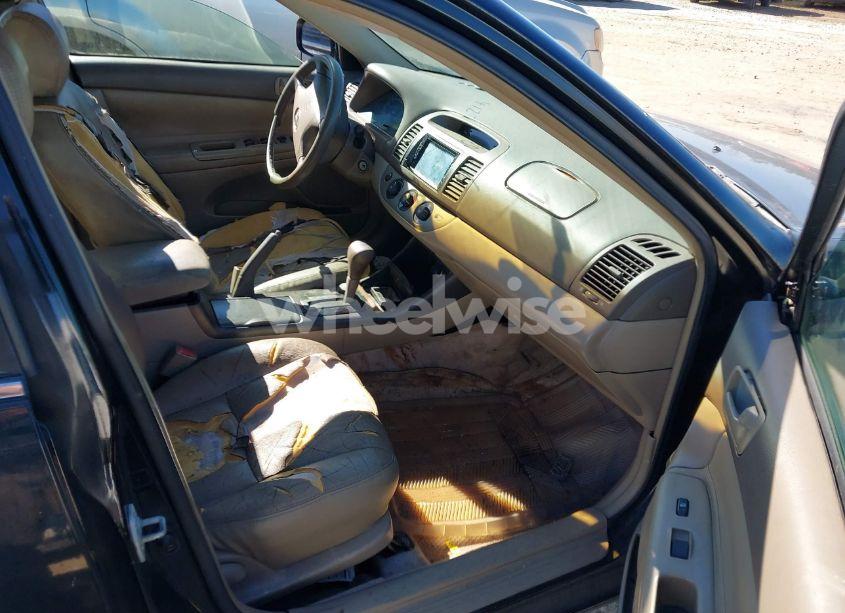 Photo 5 of 2002 Toyota Camry LE V6 (VIN 4T1BF32K92U525444)