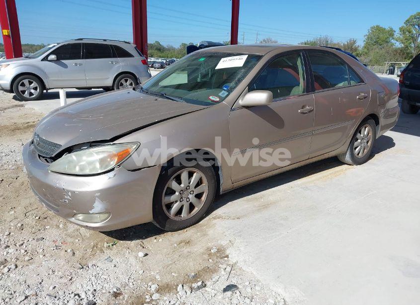 Photo 2 of 2003 Toyota Camry (VIN 4T1BF32K93U041467)
