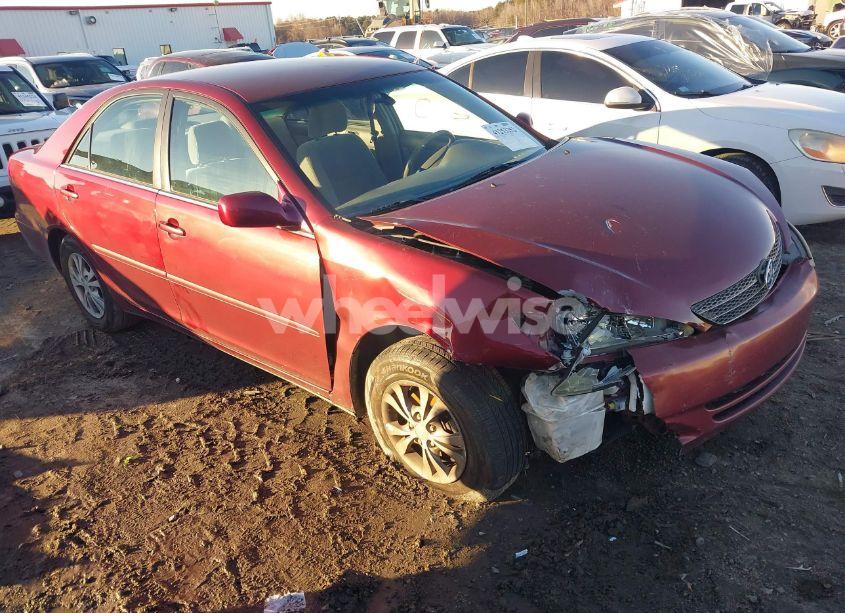2004 Toyota Camry LE V6 (VIN 4T1BF32K94U063857) main photo