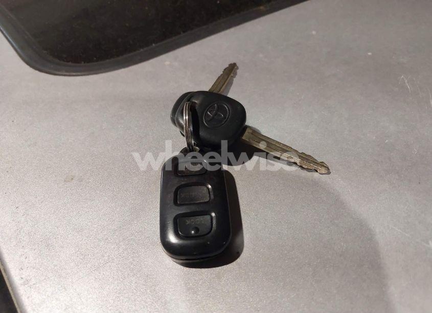 Photo 11 of 2004 Toyota Camry LE V6 (VIN 4T1BF32K94U570743)