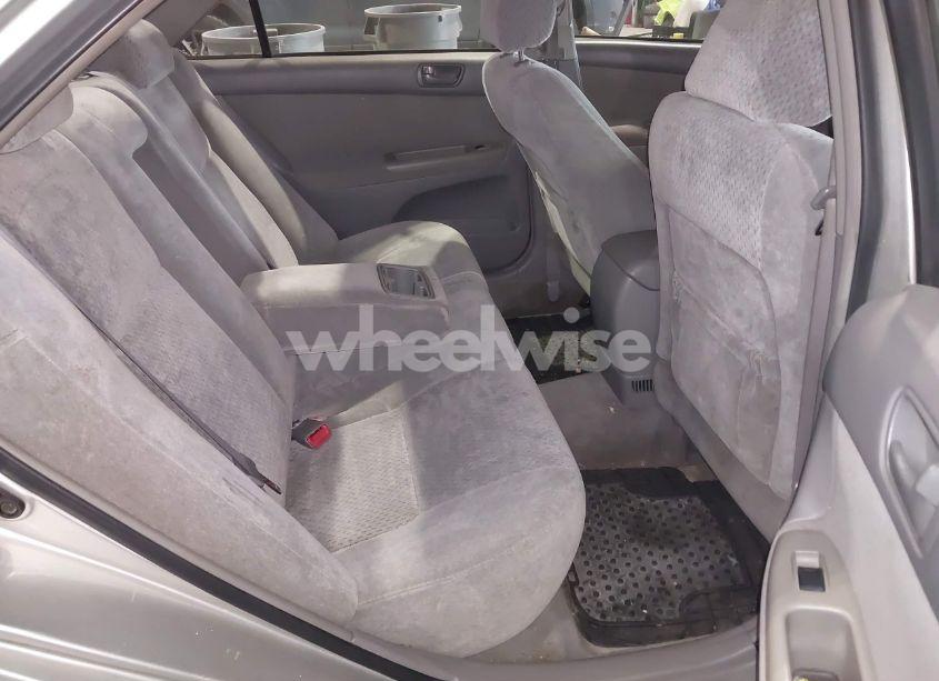 Photo 8 of 2004 Toyota Camry LE V6 (VIN 4T1BF32K94U570743)