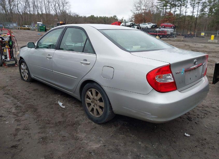 Photo 3 of 2004 Toyota Camry LE V6 (VIN 4T1BF32K94U579085)
