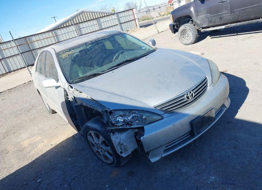 2005 Toyota Camry XLE V6 (VIN 4T1BF32K95U601958) main photo