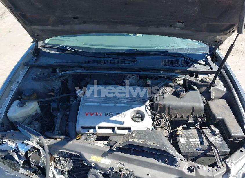Photo 10 of 2005 Toyota Camry XLE V6 (VIN 4T1BF32K95U617917)