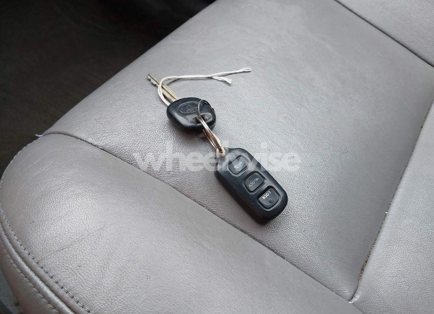 Photo 11 of 2005 Toyota Camry XLE V6 (VIN 4T1BF32K95U617917)