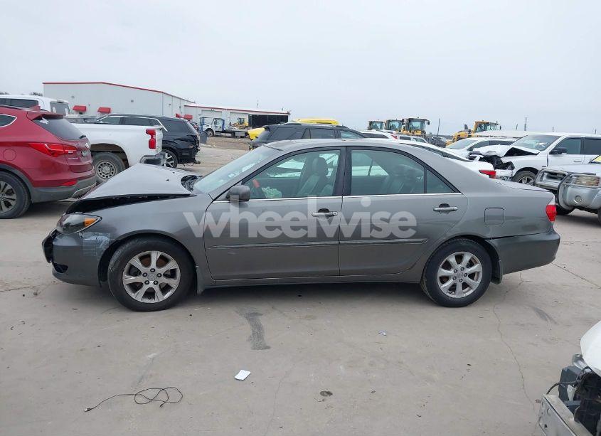 Photo 15 of 2005 Toyota Camry XLE V6 (VIN 4T1BF32K95U617917)