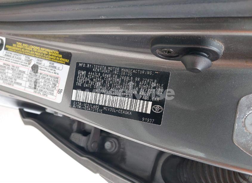 Photo 9 of 2005 Toyota Camry XLE V6 (VIN 4T1BF32K95U617917)