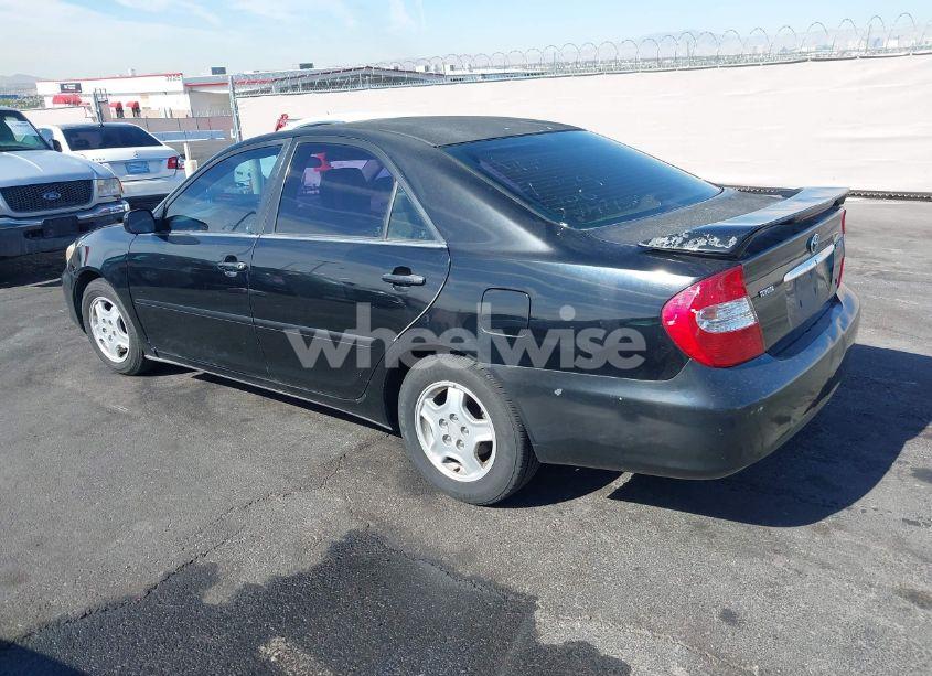 Photo 3 of 2002 Toyota Camry LE V6 (VIN 4T1BF32KX2U029701)