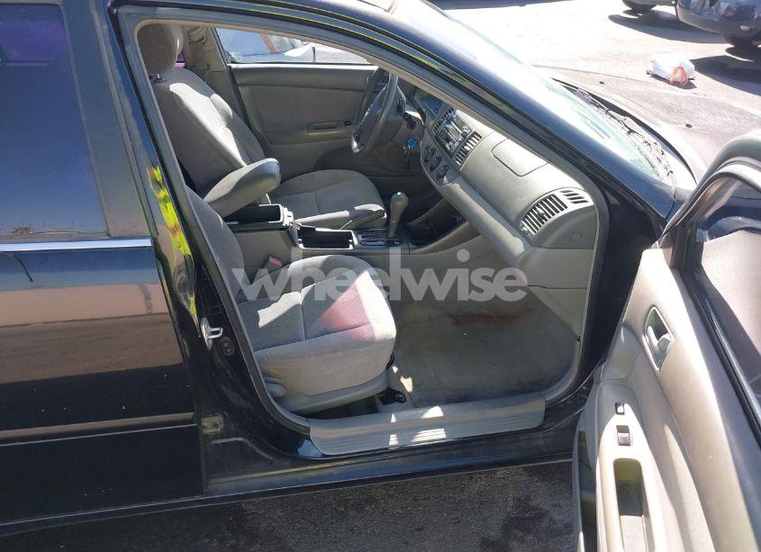 Photo 5 of 2002 Toyota Camry LE V6 (VIN 4T1BF32KX2U029701)